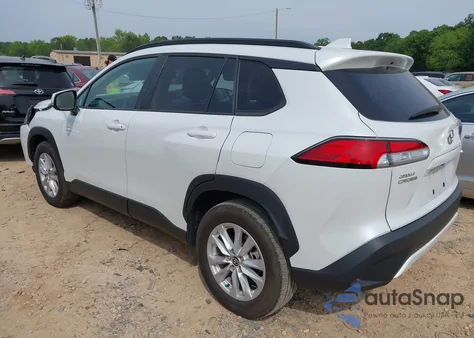 2022 Toyota Corolla Cross Le из США, поврежденный, VIN 7MUBAAAG6NV021369